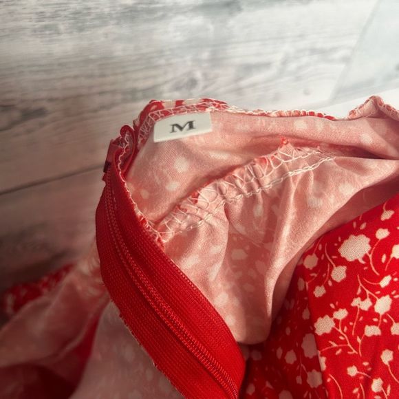 Shein Women's Ditsy Floral Tie-Knot Back Sleeveless Cami Romper Red Medium - Picture 6 of 8